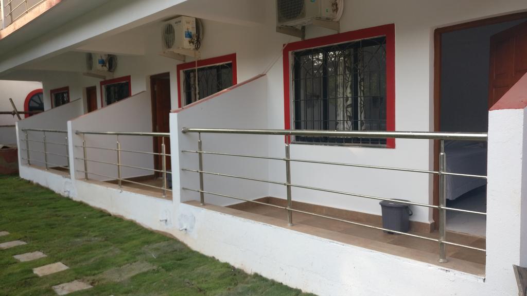 Hotel Mj Beach Resort Baga Exterior foto